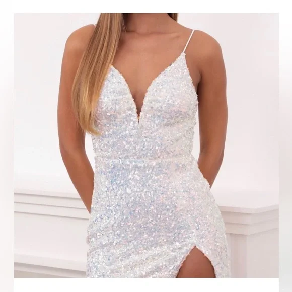 Lucy in the Sky | Dresses | Lucy In The Sky Iridescent White Sequin Mini Dress | Poshmark Lucy in the Sky | Dresses | Lucy In The Sky Iridescent White Sequin Mini Dress | Poshmark